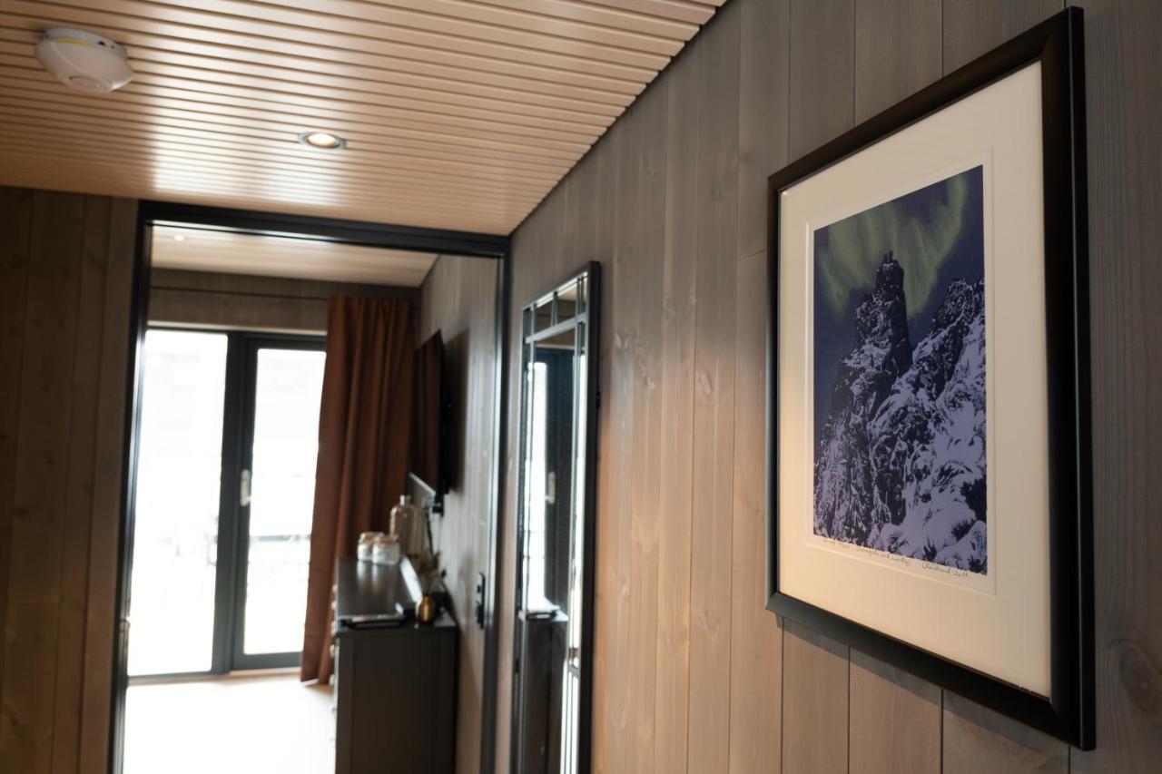 Modern Apartment In Henningsvaer Exterior photo