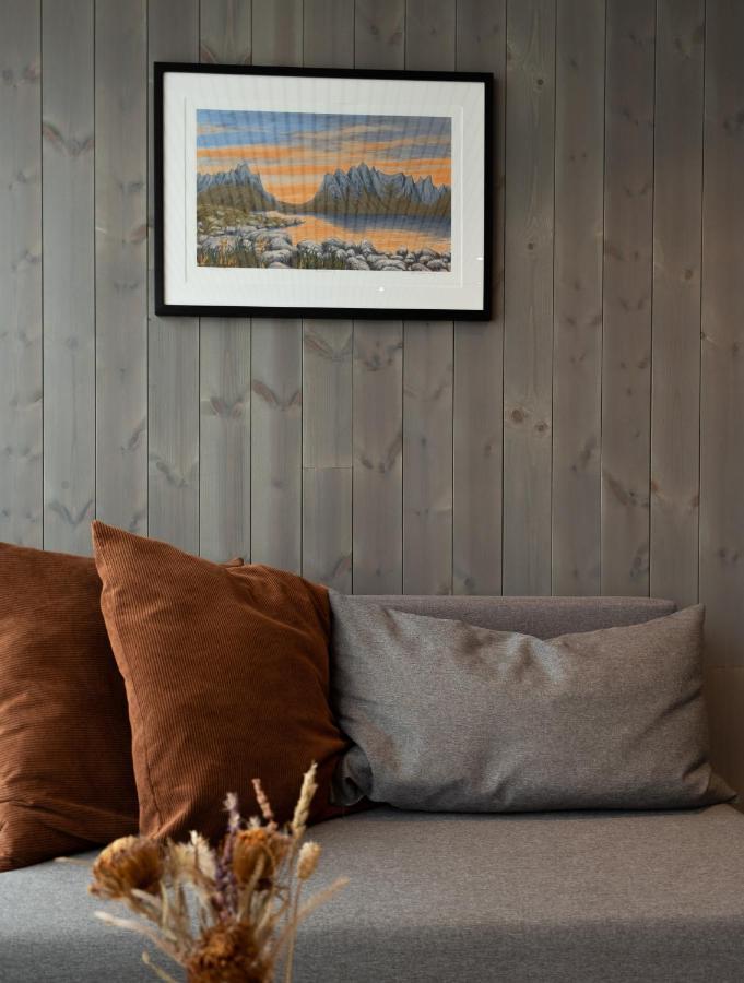Modern Apartment In Henningsvaer Exterior photo