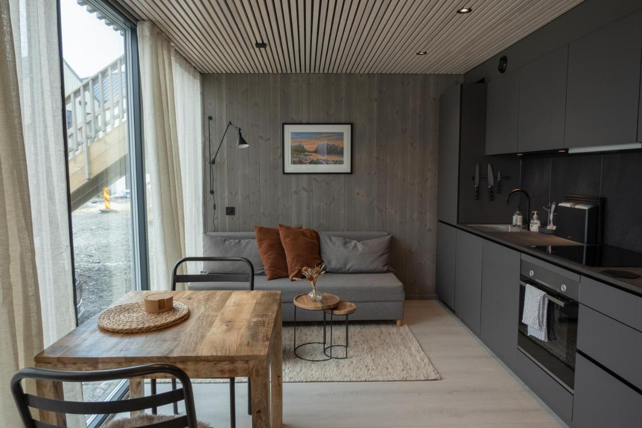 Modern Apartment In Henningsvaer Exterior photo